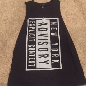 Black muscle tee
